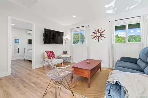 Living - 814 8th St, Imperial Beach, CA 91932 photo 2 of 3