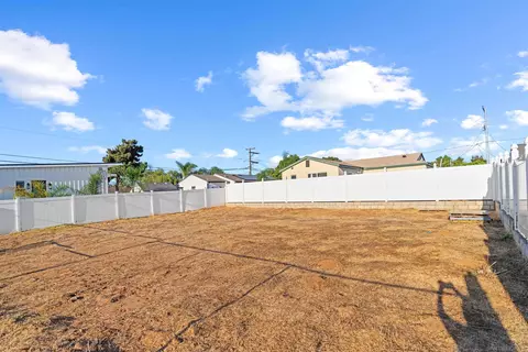 Exterior - 814 8th St, Imperial Beach, CA 91932 photo 9 of 10