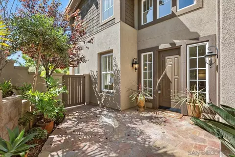 676 Cypress Hills Dr, Encinitas, CA 92024 photo 4