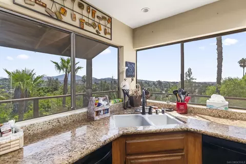 Kitchen - 4537 Panorama Dr, La Mesa, CA 91941 photo 4 of 5
