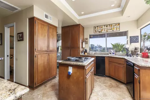 Kitchen - 4537 Panorama Dr, La Mesa, CA 91941 photo 3 of 5