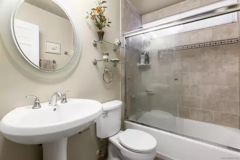 Bath - 4537 Panorama Dr, La Mesa, CA 91941 photo 7 of 9