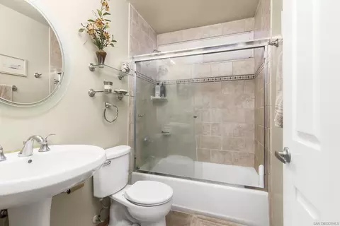 Bath - 4537 Panorama Dr, La Mesa, CA 91941 photo 8 of 9