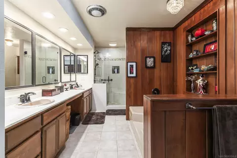 Bath - 4537 Panorama Dr, La Mesa, CA 91941 photo 2 of 9