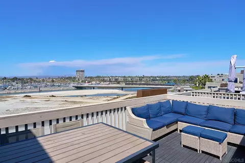 View/Area - 999 N Pacific St #E311, Oceanside, CA 92054 photo 4 of 12