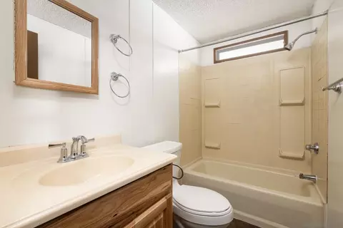 Bath - 1351 Pepper Dr #SPC 40, El Cajon, CA 92021 photo 2 of 2