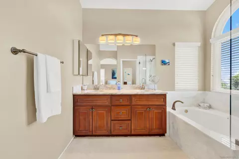 2496 Starlight Gln, Escondido, CA 92026 photo 26