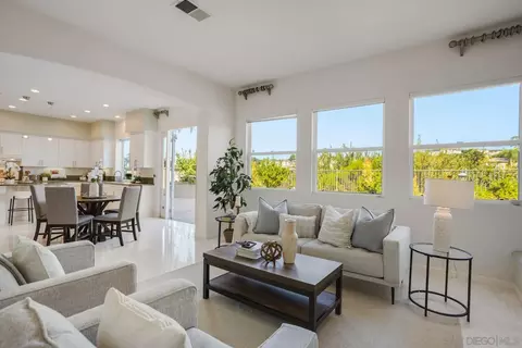 7589 Mona Ln, San Diego, CA 92130