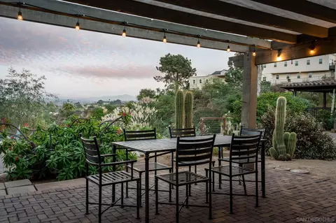 1243 Crest Dr, Encinitas, CA 92024 photo 35