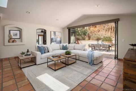 1243 Crest Dr, Encinitas, CA 92024 photo 8