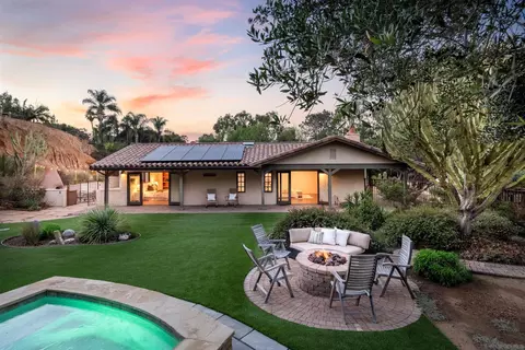 1243 Crest Dr, Encinitas, CA 92024