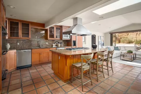 1243 Crest Dr, Encinitas, CA 92024 photo 7