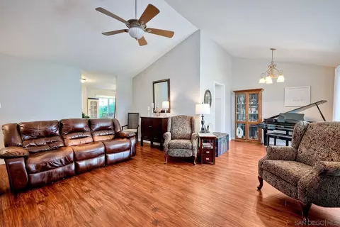10255 Princess Marcie Dr, Santee, CA 92071 photo 5