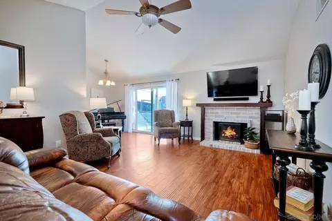 10255 Princess Marcie Dr, Santee, CA 92071 photo 4