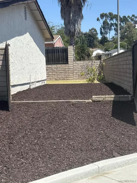 Exterior - 13403 Utopia Rd, Poway, CA 92064 photo 3 of 4