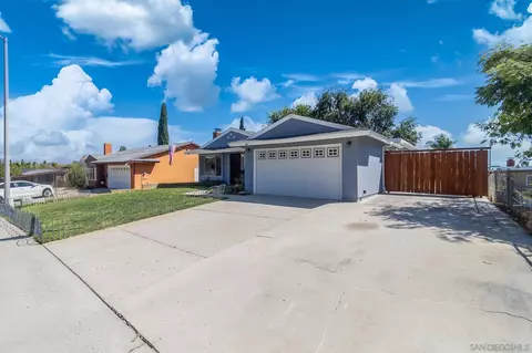 10205 Woodglen Vista Dr, Santee, CA 92071 photo 3