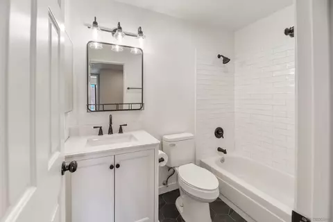 Bath - 2425 Cranston Dr #212, Escondido, CA 92025 photo 3 of 3