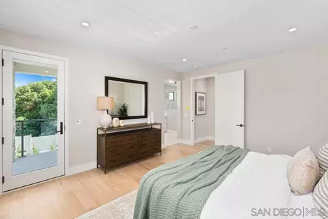 Bedroom - 2916 Highland Dr, Carlsbad, CA 92008 photo 3 of 4