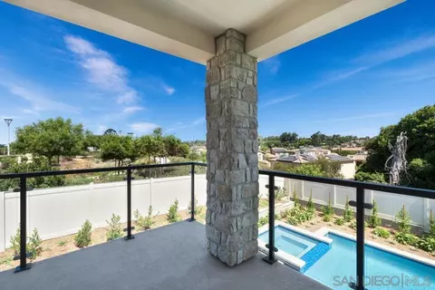 Other - 2916 Highland Dr, Carlsbad, CA 92008 photo 2 of 5