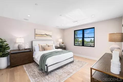 Bedroom - 2916 Highland Dr, Carlsbad, CA 92008 photo 1 of 4