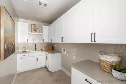Other - 2916 Highland Dr, Carlsbad, CA 92008 photo 3 of 5
