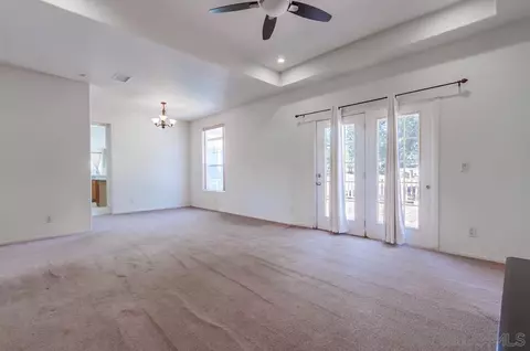 Living - 17834 Highway 67, Ramona, CA 92065 photo 4 of 10