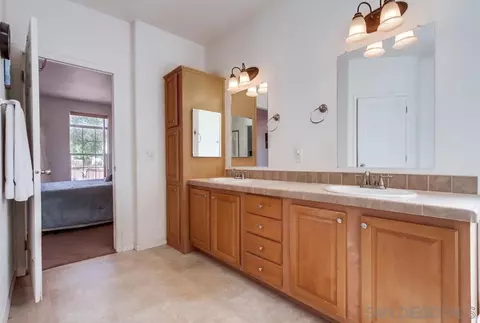 Bath - 17834 Highway 67, Ramona, CA 92065 photo 5 of 7