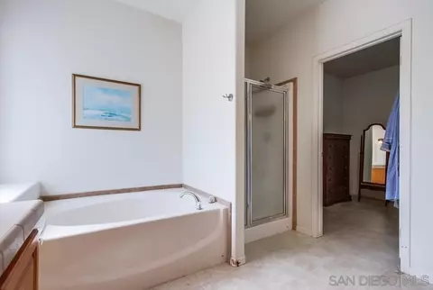 Bath - 17834 Highway 67, Ramona, CA 92065 photo 4 of 7