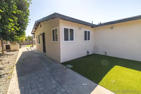 605 El Norte Pkwy, Escondido, CA 92026
