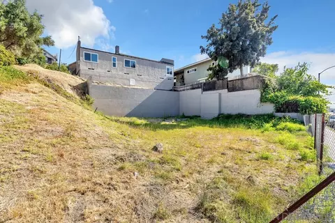 Exterior - 7901 Hillside Dr, La Mesa, CA 91942 photo 6 of 7