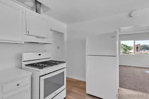 Kitchen - 7901 Hillside Dr, La Mesa, CA 91942 photo 5 of 7