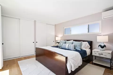 Bedroom - 971 Skylark Dr, La Jolla, CA 92037 photo 1 of 5