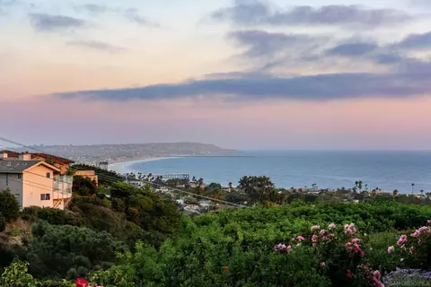 View/Area - 971 Skylark Dr, La Jolla, CA 92037 photo 3 of 5