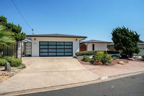 Exterior - 971 Skylark Dr, La Jolla, CA 92037 photo 9 of 10