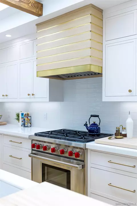 Kitchen - 971 Skylark Dr, La Jolla, CA 92037 photo 4 of 6