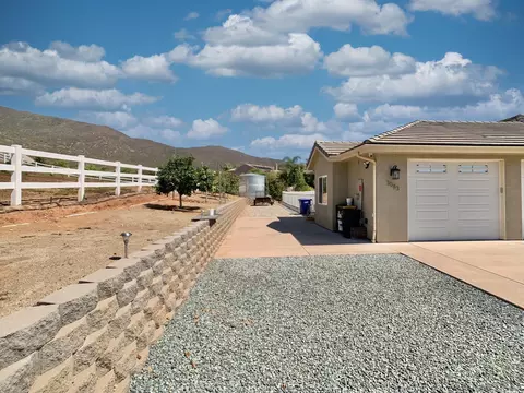 Exterior - 3083 Sebastian Dr, Alpine, CA 91901 photo 8 of 27