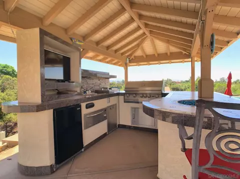 Kitchen - 3083 Sebastian Dr, Alpine, CA 91901 photo 2 of 8
