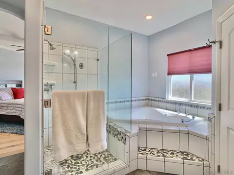 Bath - 3083 Sebastian Dr, Alpine, CA 91901 photo 1 of 5