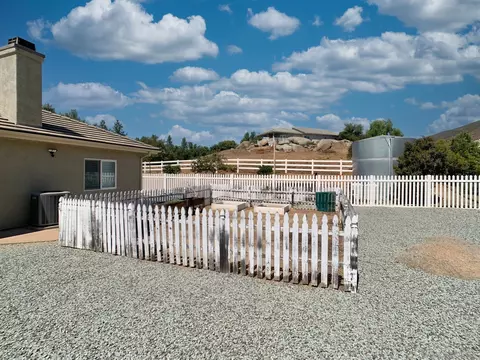 Exterior - 3083 Sebastian Dr, Alpine, CA 91901 photo 9 of 27