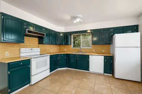 Kitchen - 10083 Norte Mesa Dr, Spring Valley, CA 91977 photo 3 of 5