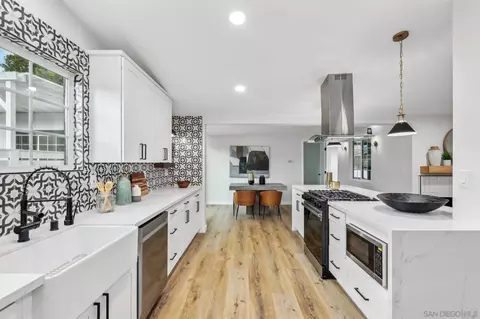 Kitchen - 12460 Vaughan Rd, Poway, CA 92064 photo 5 of 11