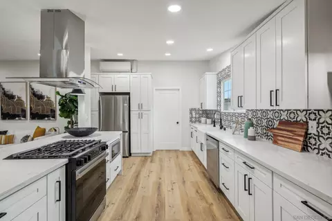 Kitchen - 12460 Vaughan Rd, Poway, CA 92064 photo 3 of 11