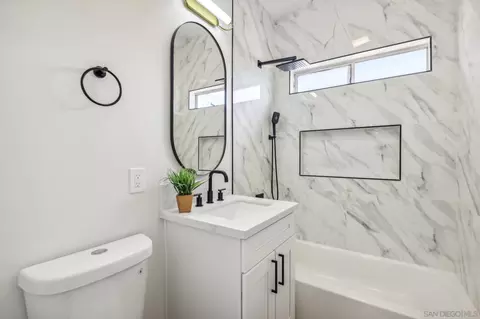 Bath - 12460 Vaughan Rd, Poway, CA 92064 photo 1 of 4