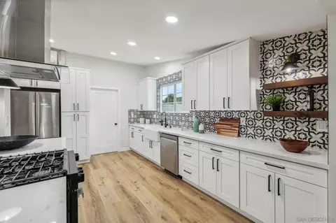 Kitchen - 12460 Vaughan Rd, Poway, CA 92064 photo 4 of 11