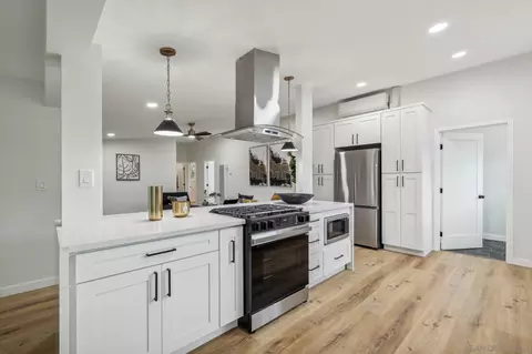 Kitchen - 12460 Vaughan Rd, Poway, CA 92064 photo 2 of 11