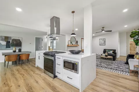 Kitchen - 12460 Vaughan Rd, Poway, CA 92064 photo 7 of 11