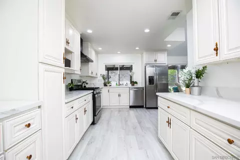 2051 Golden Circle Dr, Escondido, CA 92026 photo 16