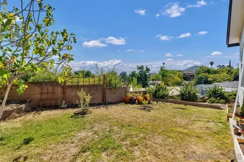 Exterior - 2599 Katherine St, El Cajon, CA 92020 photo 4 of 5