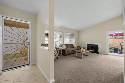 2139 Teal Gln, Escondido, CA 92026 photo 4