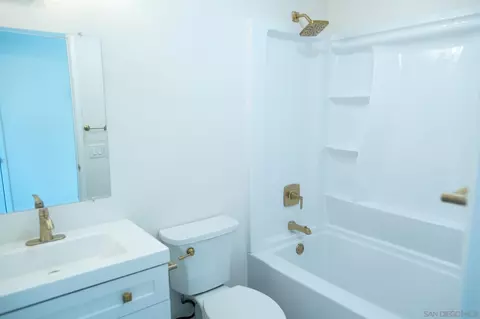 Bath - 1811 E Grand Ave #112, Escondido, CA 92027 photo 1 of 2